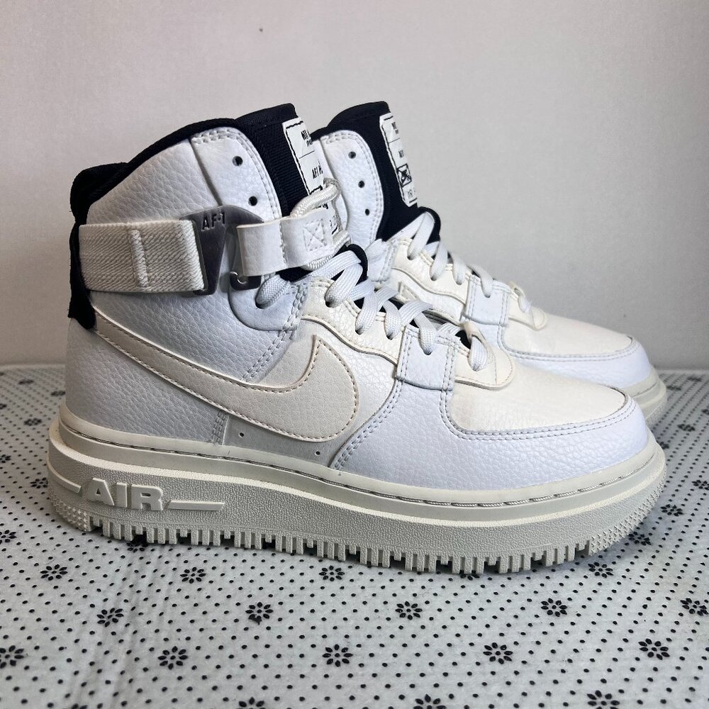 Nike Air Force 1 High Utility 2.0 Summit White Black Women’s Sz 7.5 DC3584-100